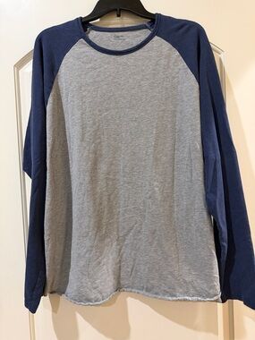 GAP Men's Long Sleeve Raglan Tee - Navy & Heather Gray